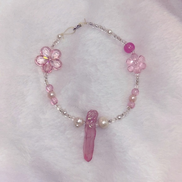 Delicate pink Crystal quartz freshwater pearl beaded Flower Bracelet - Picture 1 of 2